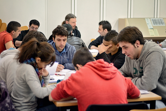 Alumnes a l'aula 